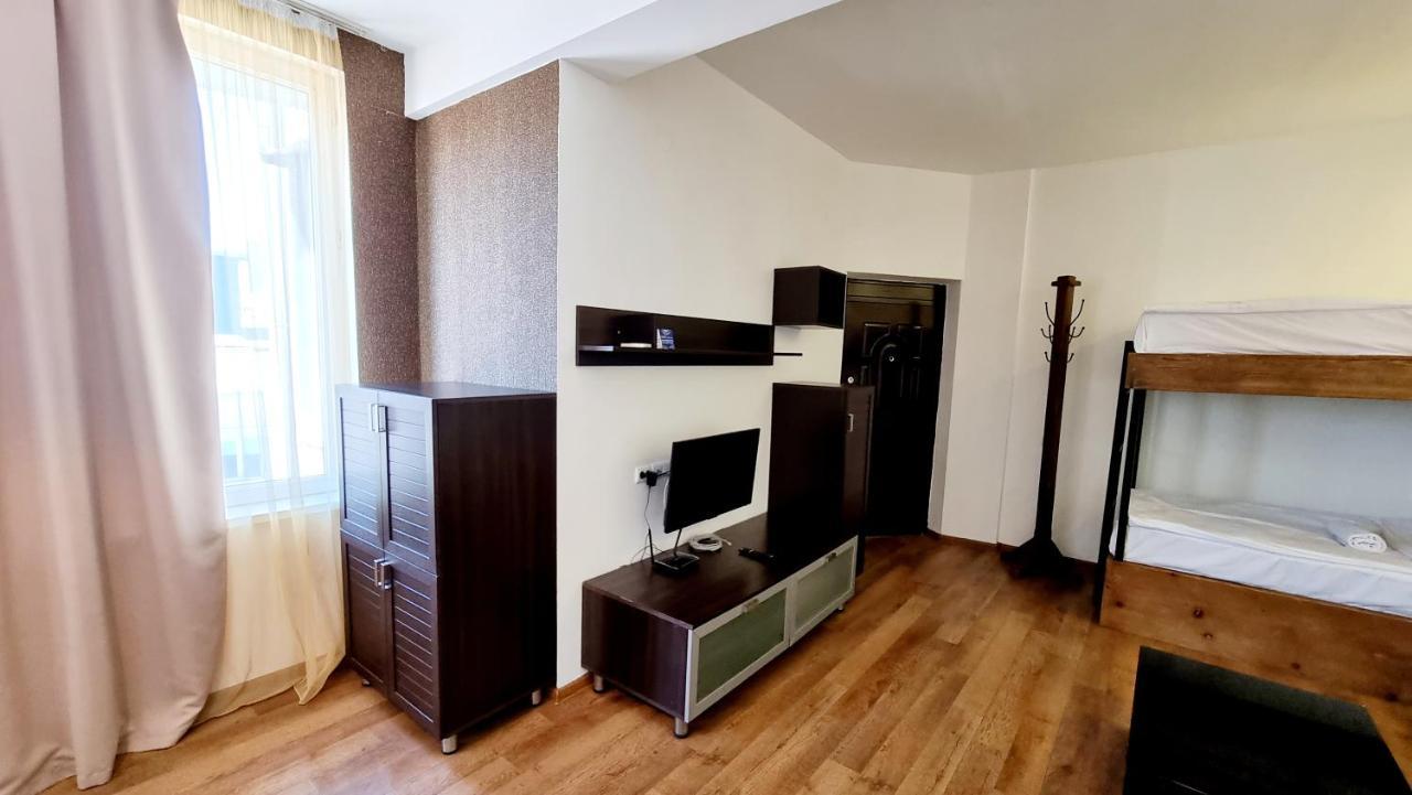 Old Batumi Mgzavrebi Apartments Екстер'єр фото